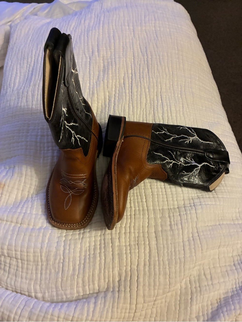 Cody James leather Western Boots with Lightning Stitching boys 10D
